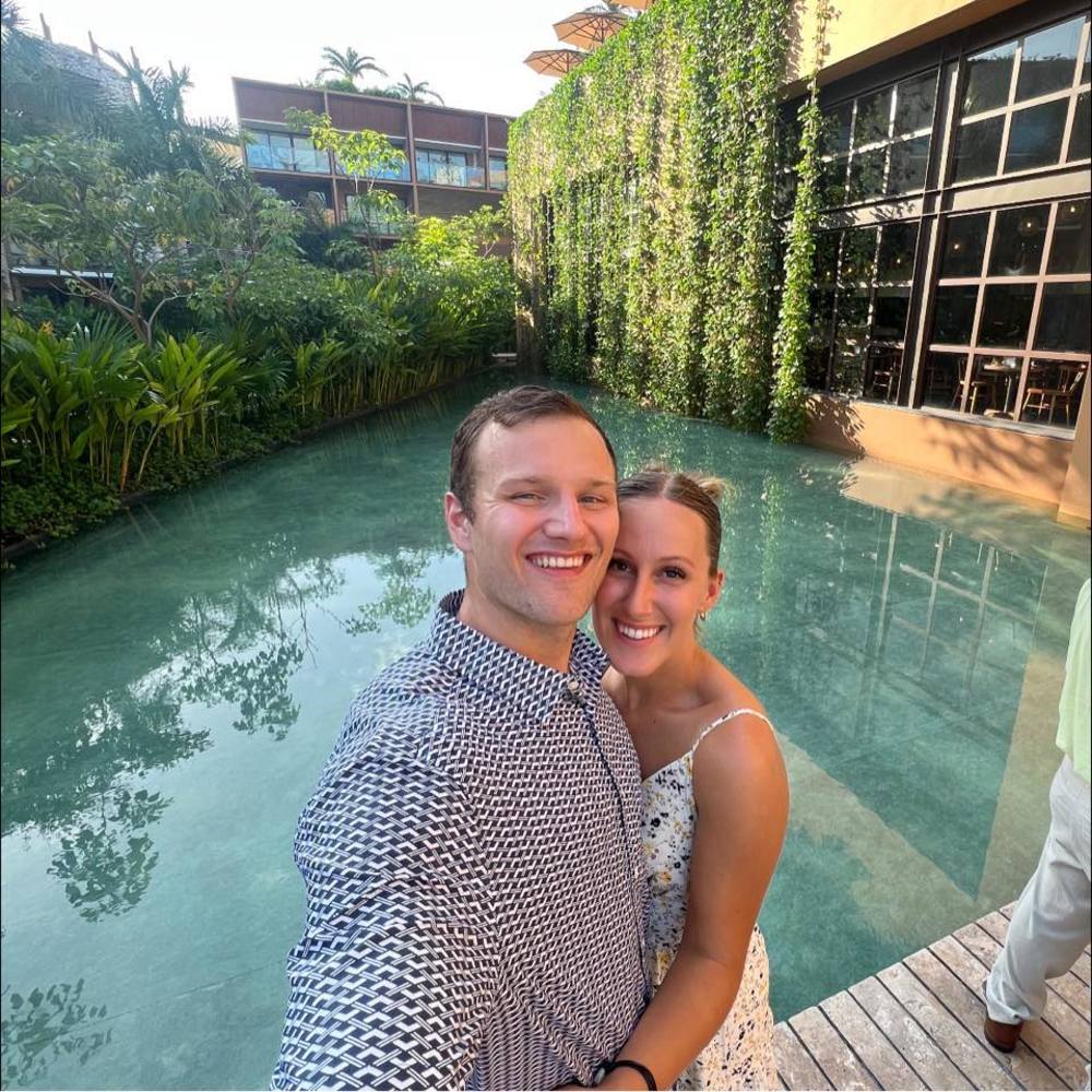 Meet your Posher, Alex